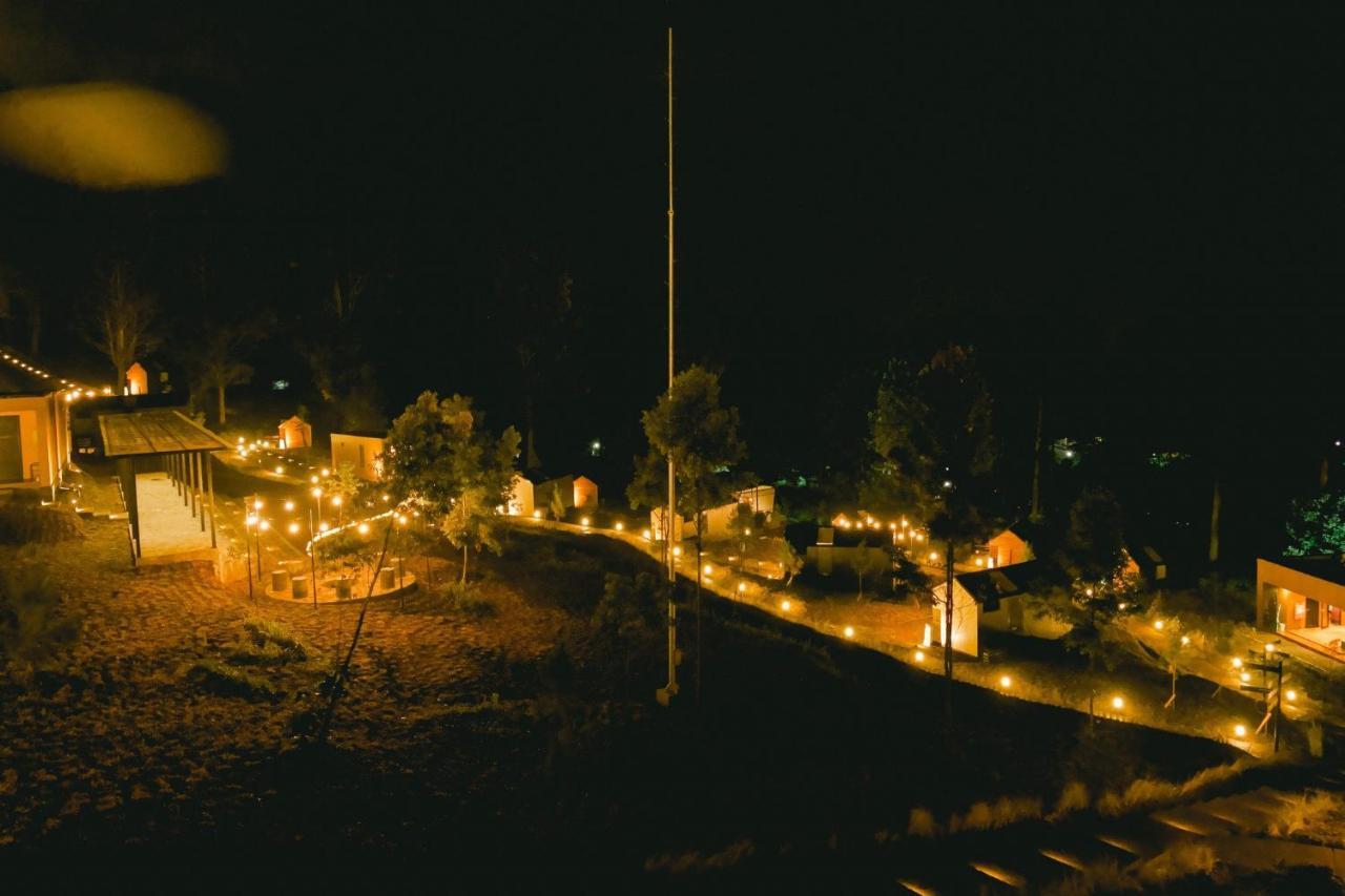 Bobocabin Gunung Mas, Puncak Tagalbato エクステリア 写真